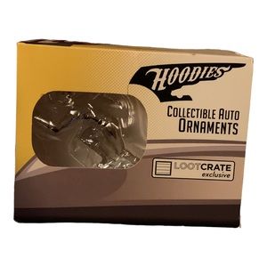 Loot Crate Exclusive: The Flash Collectible Auto Ornament Hoodie